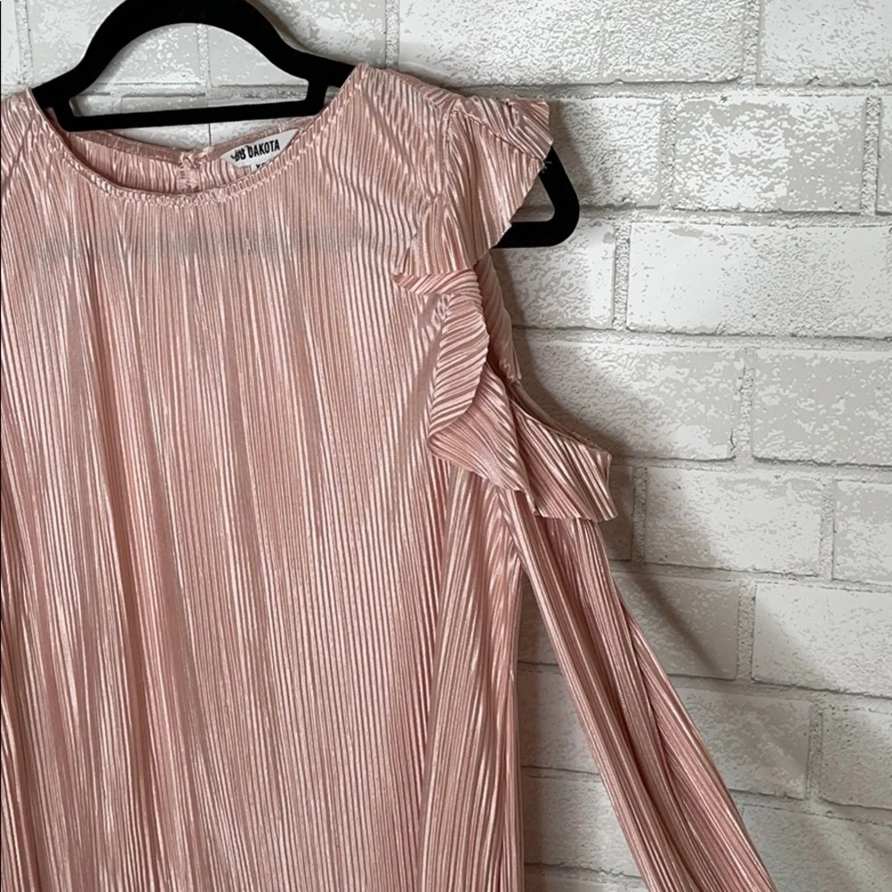 BB Dakota Cold Shoulder Pink Ruffle Blouse - Picture 6 of 14